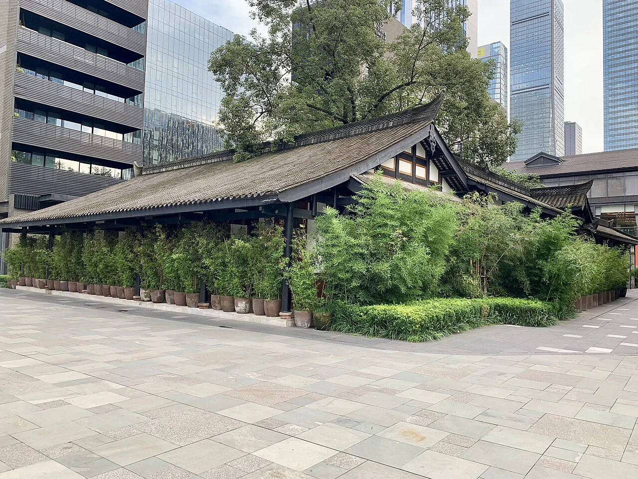 成都远洋太古里内章华里庭院，先为博舍酒店内谧寻茶室