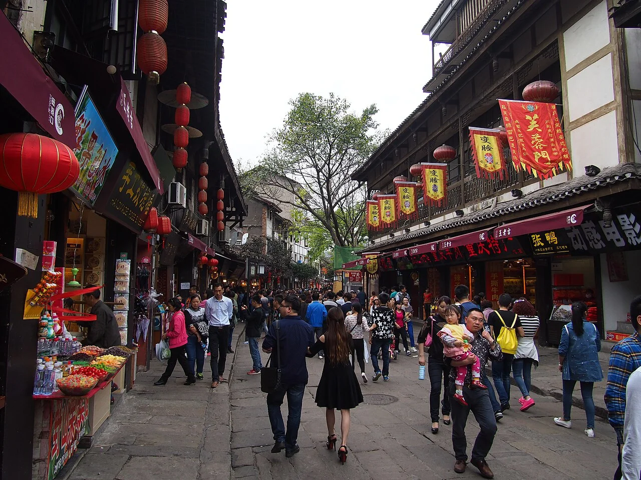 拥挤的磁器口 - Ciqikou Old Town - 2015.04