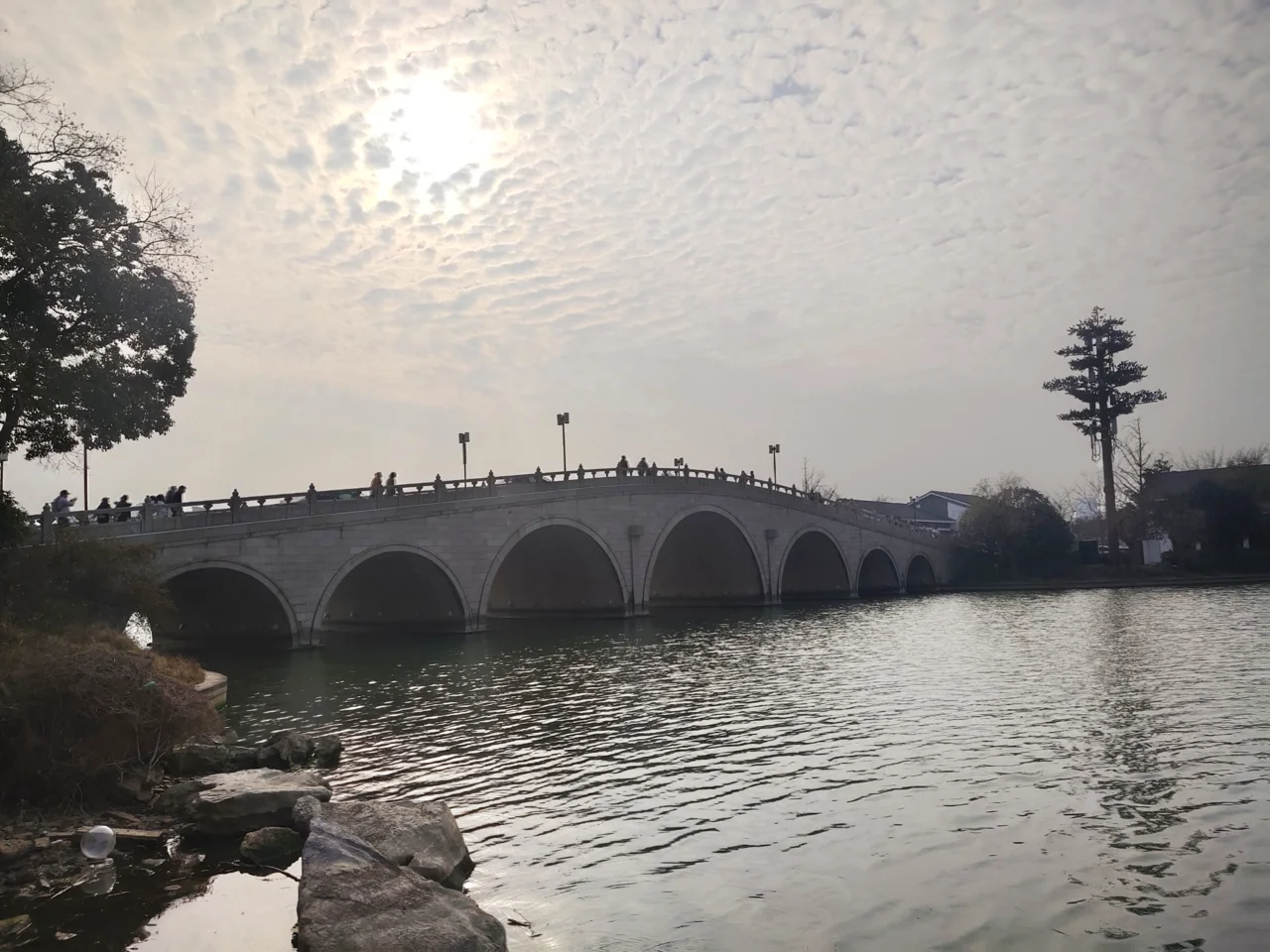 ​苏州金鸡湖上的七彩桥